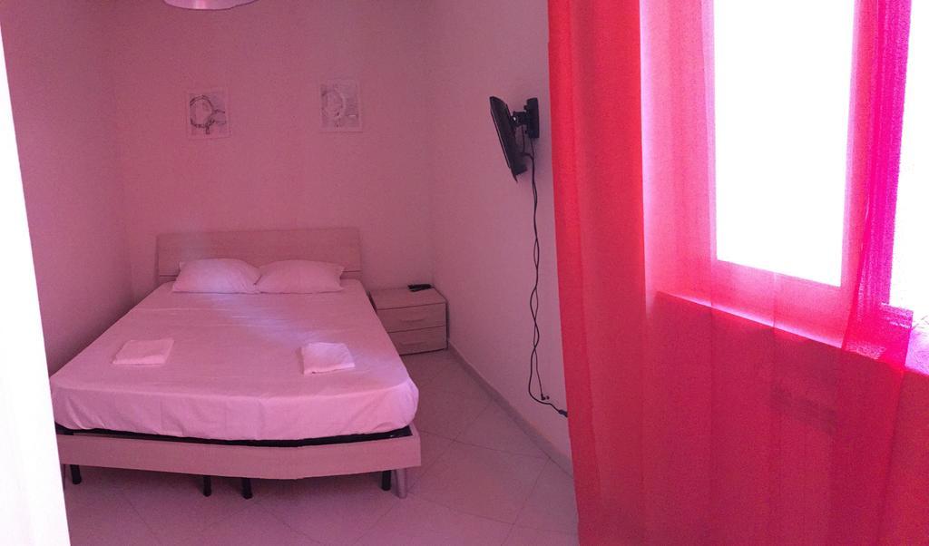 Academy House Pisa Centrale חדר תמונה
